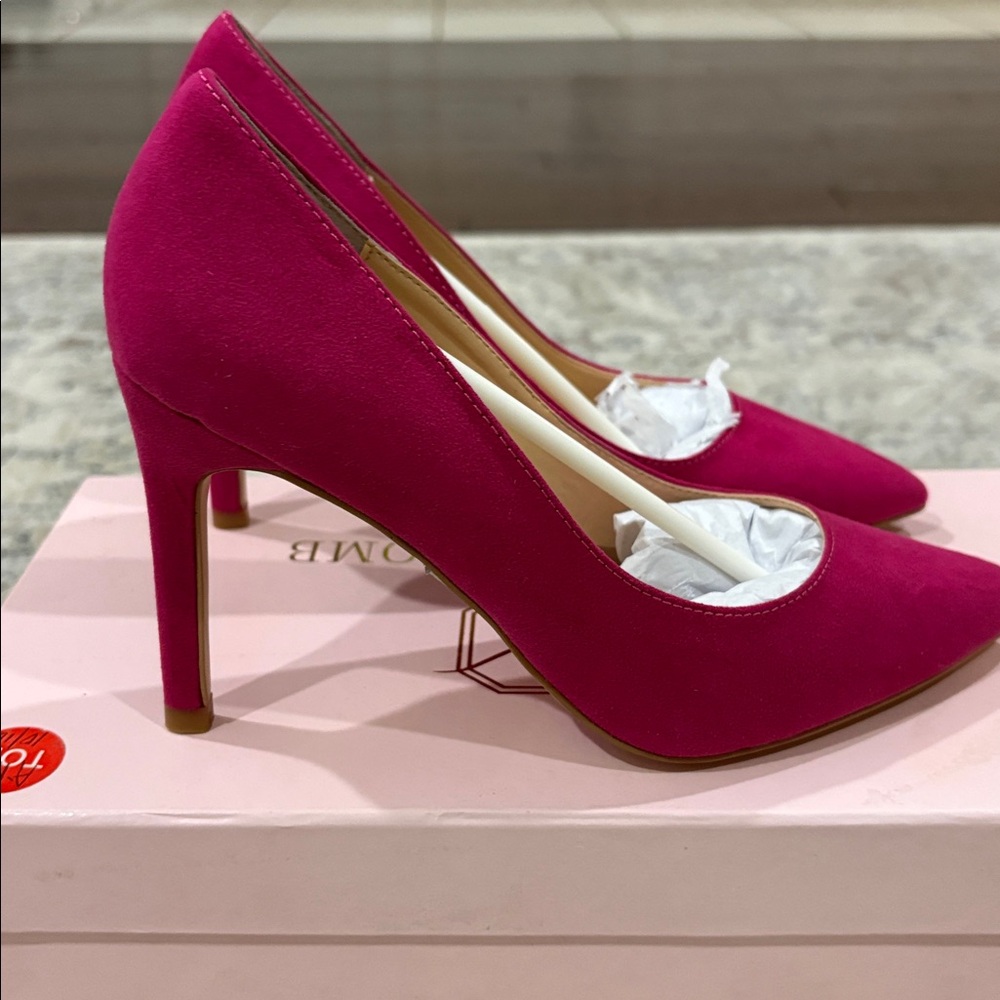 Fuchsia Pointed-Toe Pumps - Picture 3 of 3